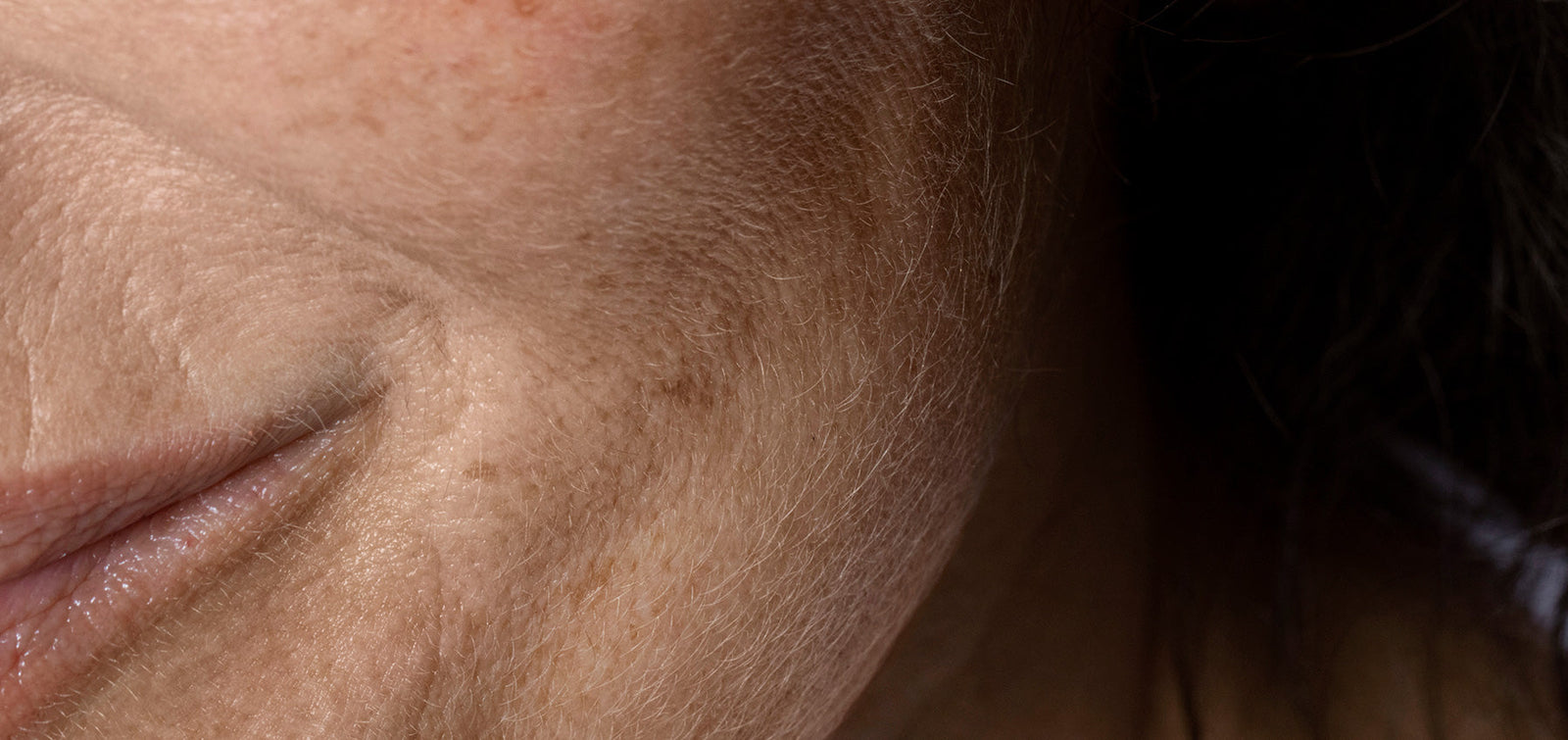 Tono desigual y manchas en la piel durante la menopausia: cuida tu rostro con cosmética coreana