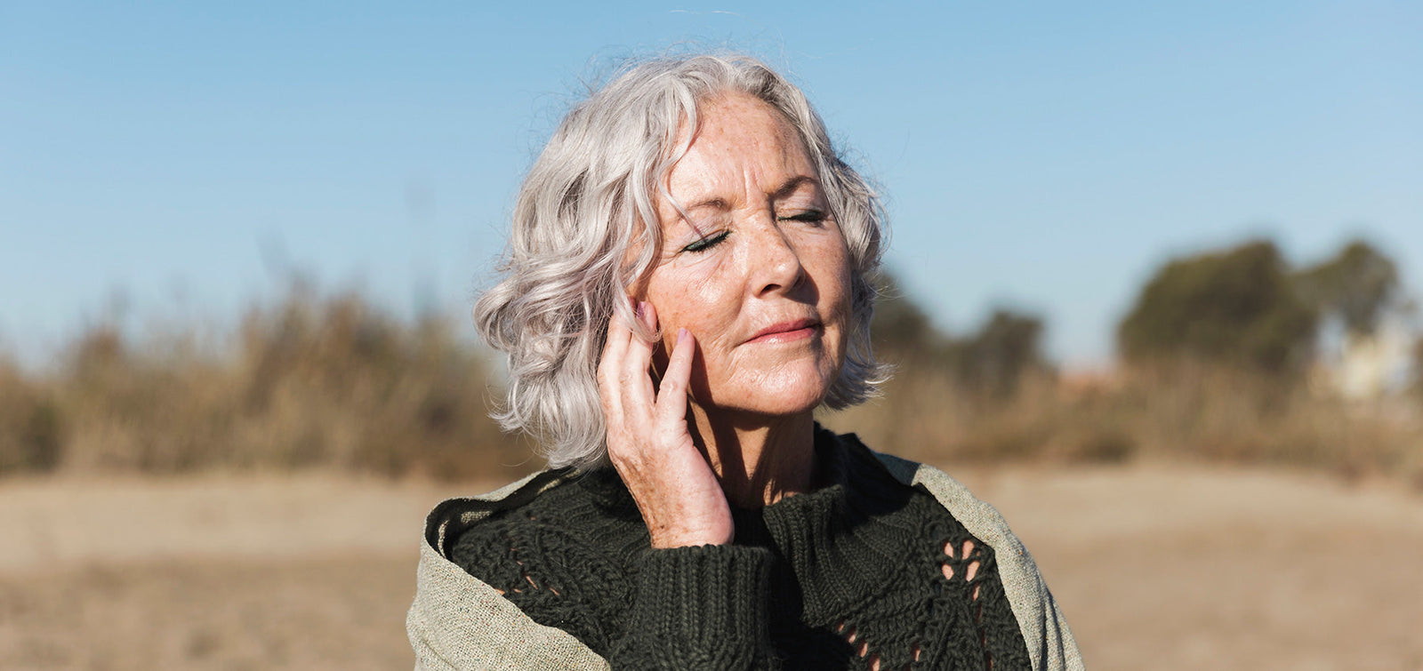 Protección solar en la piel madura: por qué la menopausia lo cambia todo