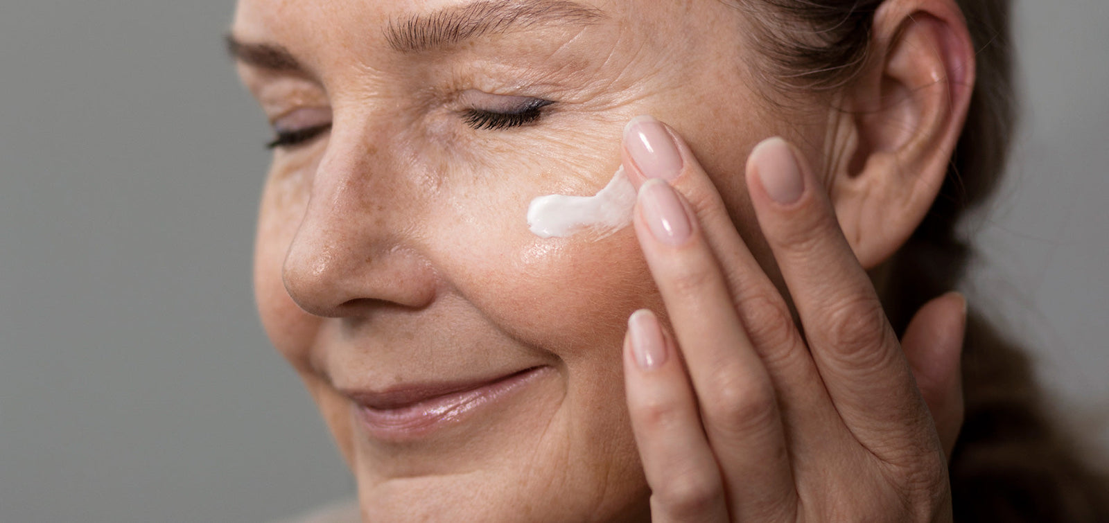 El papel de los antioxidantes en la piel durante la menopausia