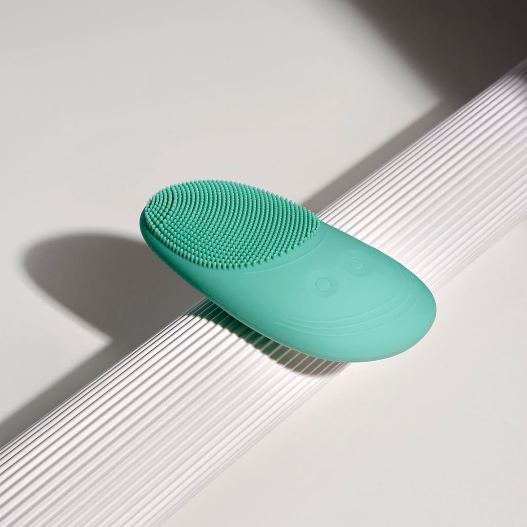 Cepillo de limpieza facial para una limpieza más profunda, con tres intensidades de vibración