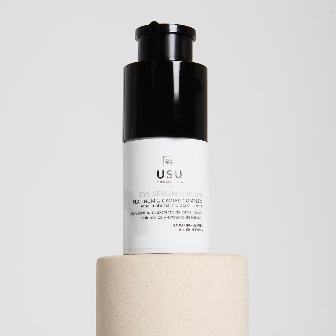 Envase del contorno de ojos USU Cosmetics con acabado perlado y luminoso de 30 ml